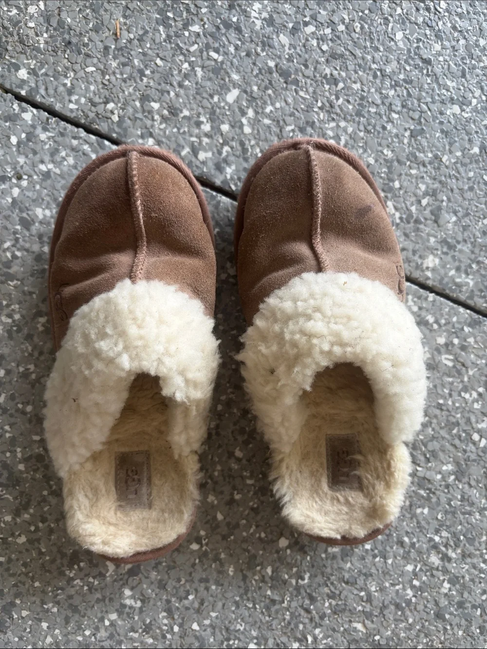 Kids UGGs Cozy Shearling-Lined Slip-On Slippers - Brown